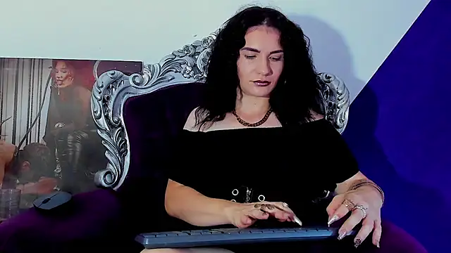 MistressKasandra online show from July 5, 2026, 4:07 am