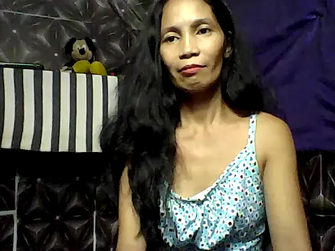 Snapshot of Honeychel chatting on April 18, 2026, 12:03 am Honeychel online show from April 18, 2026, 12:03 am