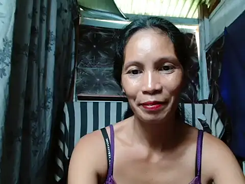 Snapshot of Honeychel chatting on May 4, 2026, 7:59 am Honeychel online show from May 4, 2026, 7:59 am