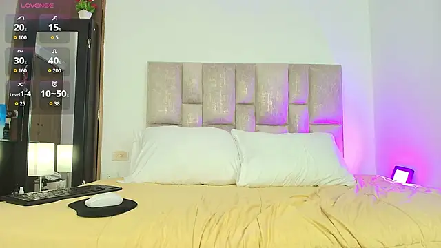 hott mature online show from May 23, 2026, 11:47 am