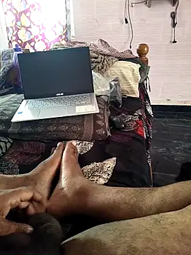 Snapshot of sandy-son chatting on April 16, 2026, 5:19 am sandy-son online show from April 16, 2026, 5:19 am