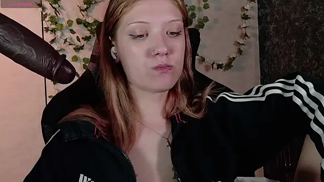 Snapshot of Lina_Wi chatting on July 23, 2026, 1:58 am Lina Wi online show from July 23, 2026, 1:58 am