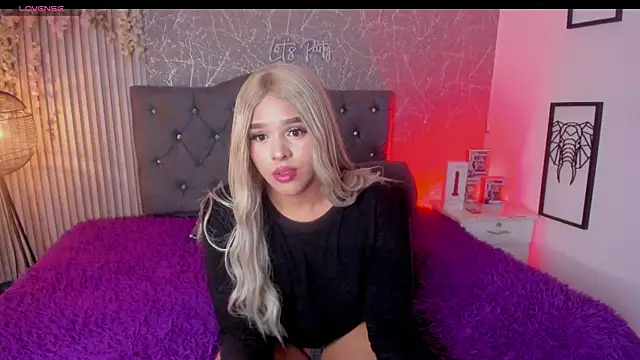 Melody p online show from July 22, 2026, 3:53 am