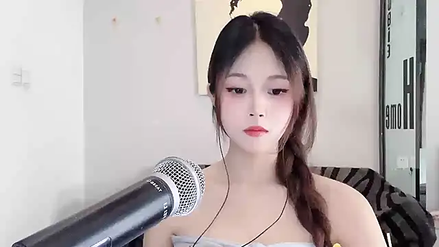 Snapshot of KiKi-011 chatting on May 28, 2026, 7:38 am KiKi-011 online show from May 28, 2026, 7:38 am