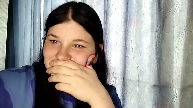 Snapshot of BeatriceMolands chatting on May 10, 2026, 12:21 pm BeatriceMolands online show from May 10, 2026, 12:21 pm