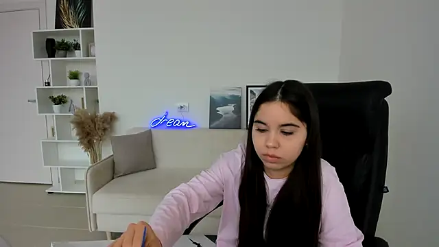 Snapshot of PilarRusko chatting on April 17, 2026, 10:18 am PilarRusko online show from April 17, 2026, 10:18 am