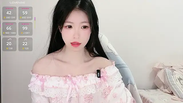 Snapshot of XiaoMei-iiiiii chatting on April 22, 2026, 4:37 am XiaoMei-iiiiii online show from April 22, 2026, 4:37 am