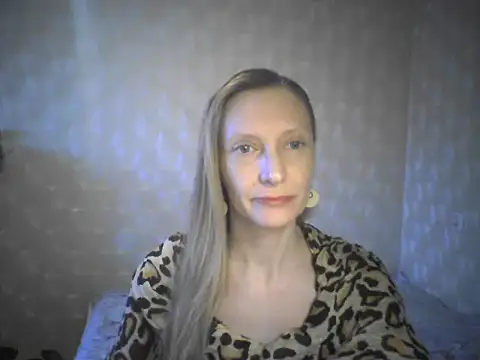 Snapshot of LunaBelle8 chatting on April 27, 2026, 5:11 pm LunaBelle8 online show from April 27, 2026, 5:11 pm