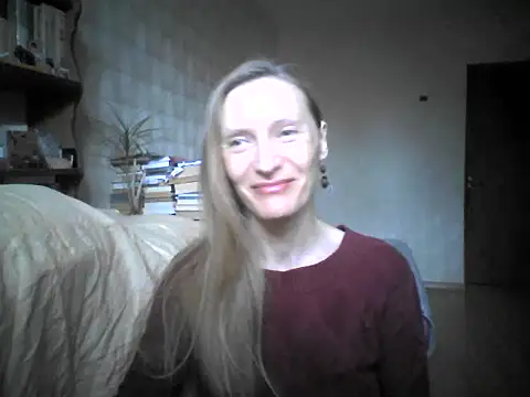 Snapshot of LunaBelle8 chatting on May 9, 2026, 1:38 pm LunaBelle8 online show from May 9, 2026, 1:38 pm