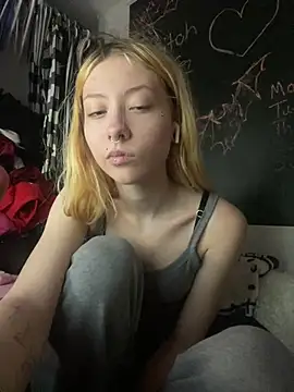 Spoilmedaddy732 online show from April 24, 2026, 9:28 pm