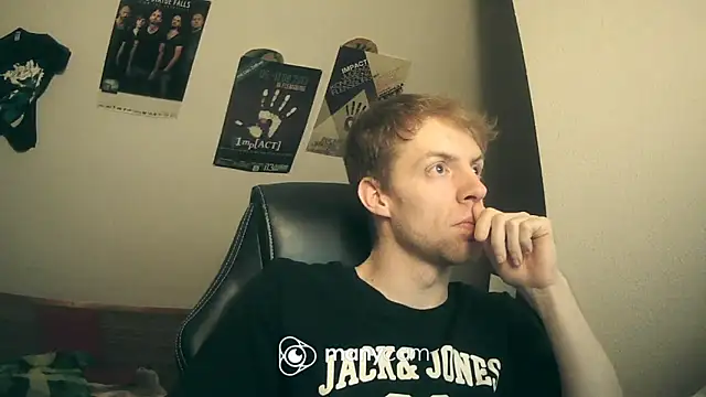 Milkyman7 online show from February 5, 2025, 8:35 pm