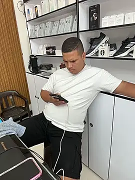 Snapshot of Patricio_02 chatting on May 22, 2026, 3:50 pm Patricio 02 online show from May 22, 2026, 3:50 pm
