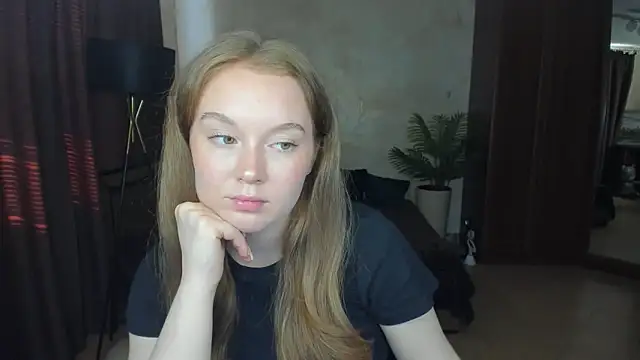 ValeriSunny online show from May 21, 2026, 2:57 pm