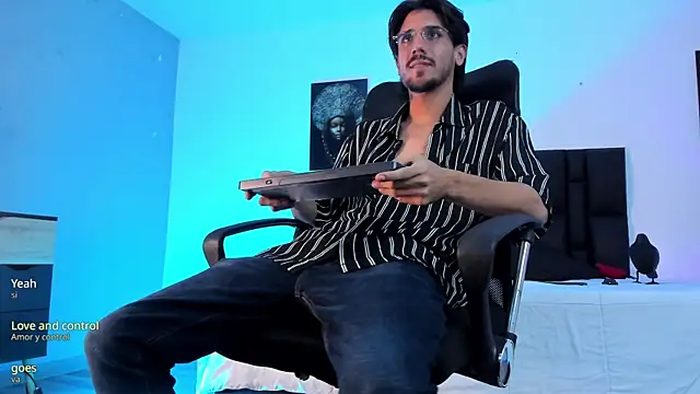 Dannyperlaza online show from April 21, 2026, 3:24 am