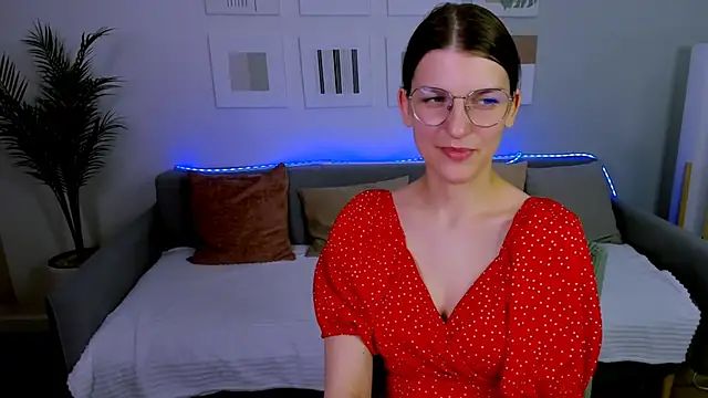 Snapshot of AnnaThorne chatting on April 22, 2026, 10:06 am AnnaThorne online show from April 22, 2026, 10:06 am