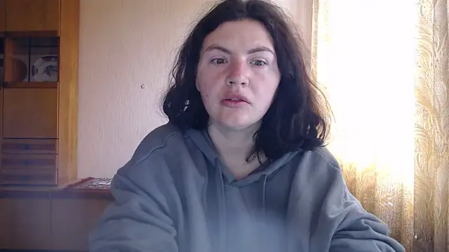 Snapshot of AlinaxJames chatting on May 11, 2026, 7:14 am AlinaxJames online show from May 11, 2026, 7:14 am