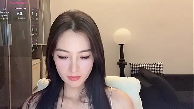 Xixi-mm online show from May 26, 2026, 4:36 pm