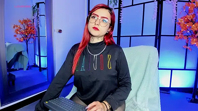 Snapshot of zara_rouxx_ chatting on May 21, 2026, 12:56 pm zara rouxx online show from May 21, 2026, 12:56 pm