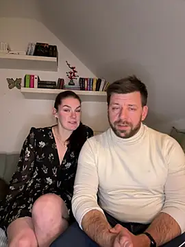 Hasi und Baerchen online show from May 12, 2026, 6:38 pm