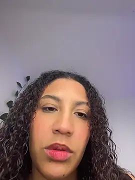 Snapshot of Daphnne_Curly chatting on July 12, 2026, 8:33 pm Daphnne Curly online show from July 12, 2026, 8:33 pm