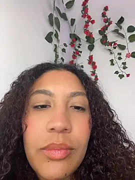 Snapshot of Daphnne_Curly chatting on July 17, 2026, 3:46 am Daphnne Curly online show from July 17, 2026, 3:46 am
