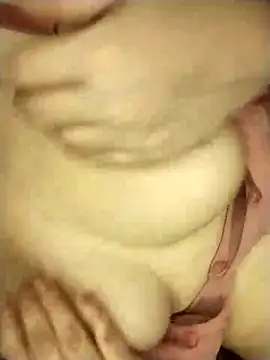 Cute-devya online show from April 22, 2026, 12:02 am