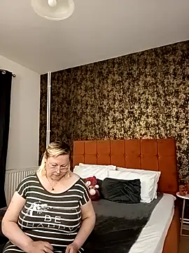 I amVeronicle online show from April 27, 2026, 6:06 pm