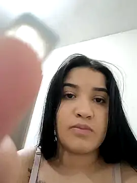 Snapshot of eline01 chatting on May 9, 2026, 10:15 pm eline01 online show from May 9, 2026, 10:15 pm