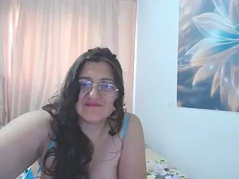 Snapshot of SophiaBlis chatting on July 26, 2026, 8:43 am SophiaBlis online show from July 26, 2026, 8:43 am