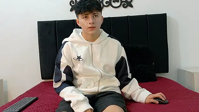 LunayDream online show from May 28, 2026, 11:18 am
