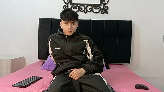 LunayDream online show from July 23, 2026, 11:30 am