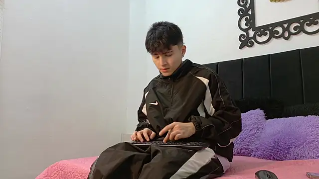 LunayDream online show from July 27, 2026, 11:50 am