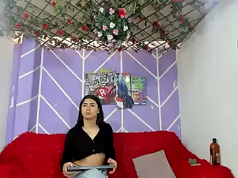 DAHNE HOT  online show from July 21, 2026, 7:16 pm