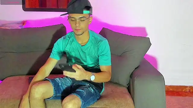 Teo Rave online show from June 7, 2026, 11:19 pm