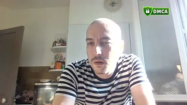 Snapshot of jyl151 chatting on July 17, 2026, 5:18 pm jyl151 online show from July 17, 2026, 5:18 pm
