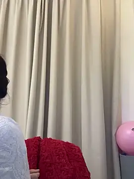 Snapshot of summer0430 chatting on May 17, 2026, 12:08 am summer0430 online show from May 17, 2026, 12:08 am