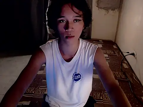 urnaughty paul online show from May 20, 2026, 2:45 pm