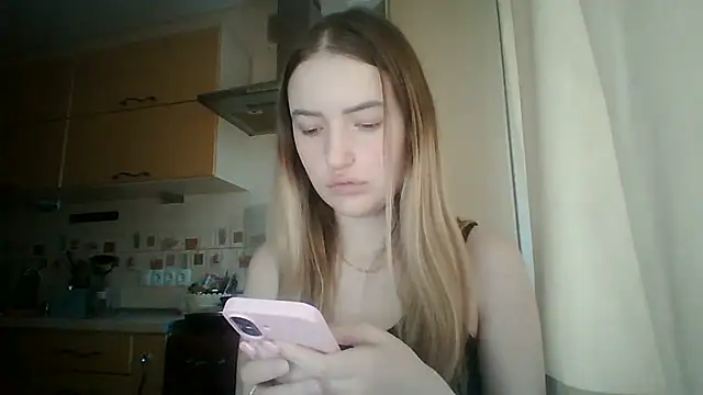 Snapshot of Lisanta chatting on June 3, 2026, 9:23 am Lisanta online show from June 3, 2026, 9:23 am