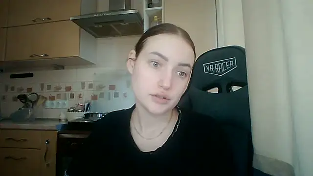 Snapshot of Lisanta chatting on June 9, 2026, 2:17 pm Lisanta online show from June 9, 2026, 2:17 pm