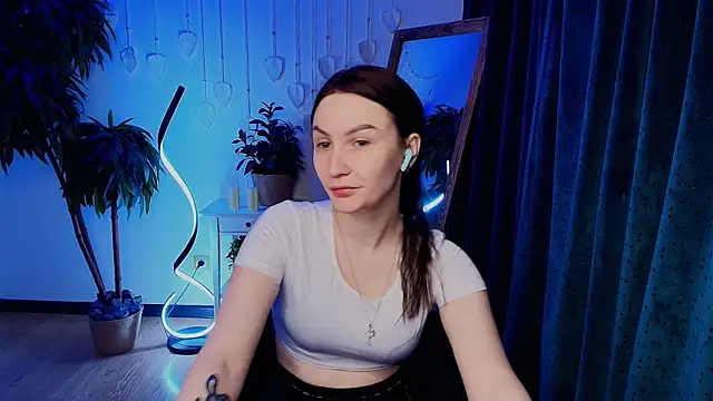 Snapshot of 1i1yfoxxx chatting on May 13, 2026, 2:20 am 1i1yfoxxx online show from May 13, 2026, 2:20 am