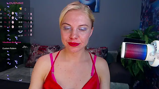 Snapshot of FromRussia chatting on June 25, 2026, 1:49 am FromRussia online show from June 25, 2026, 1:49 am