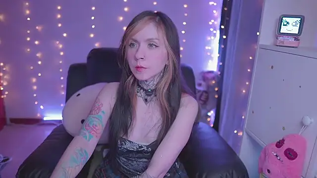 -VKatt online show from May 15, 2026, 3:02 am
