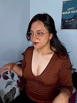 Snapshot of _Juno chatting on May 30, 2026, 4:04 pm Juno online show from May 30, 2026, 4:04 pm