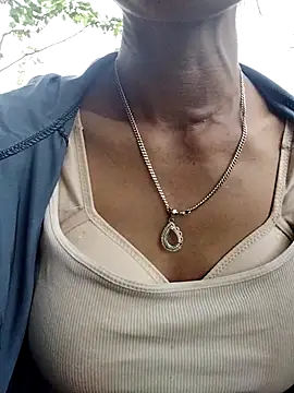 kiss1122 online show from April 22, 2026, 12:24 am