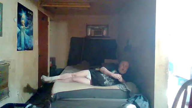 Snapshot of Nightshade1195 chatting on June 10, 2026, 9:03 pm Nightshade1195 online show from June 10, 2026, 9:03 pm
