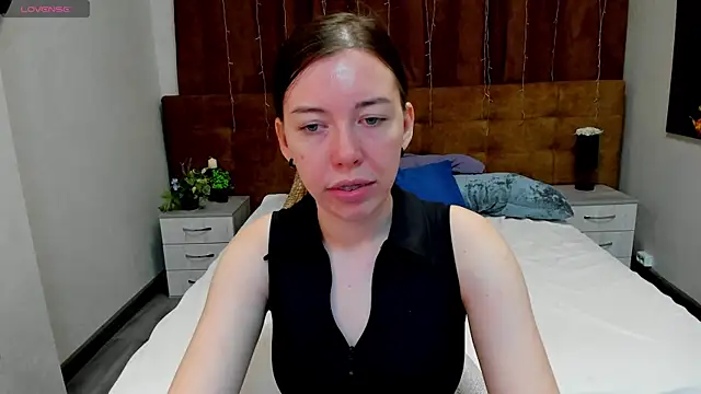 Snapshot of Sandra_Ross chatting on June 4, 2026, 1:11 am Sandra Ross online show from June 4, 2026, 1:11 am