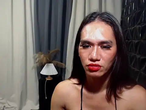 Snapshot of Queen_Haliyah chatting on May 15, 2026, 11:45 pm Queen Haliyah online show from May 15, 2026, 11:45 pm