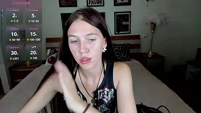 MaryRapunzel online show from July 13, 2026, 7:49 pm