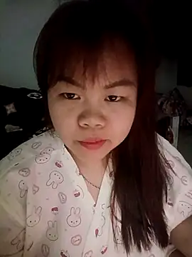 Snapshot of Truxcy1 chatting on May 3, 2026, 6:08 am Truxcy1 online show from May 3, 2026, 6:08 am