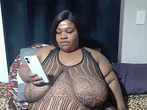 BBWMIDGET40 online show from April 25, 2026, 4:26 pm